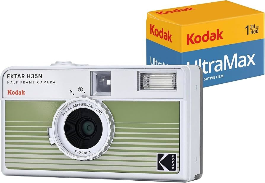 Cámara Analógica Kodak Ektar H35N + Rollo Kodak UltraMax 24 Exp Striped Green